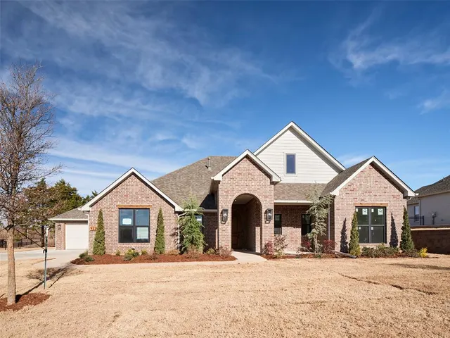 Photo 2 — 9225 SW 90th Street, Mustang, OK 73064