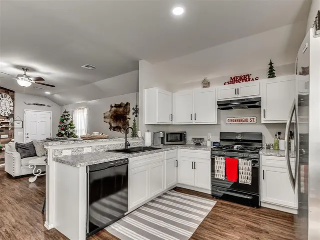 Photo 8 — 10452 NW 17th Street, Oklahoma City, OK 73127