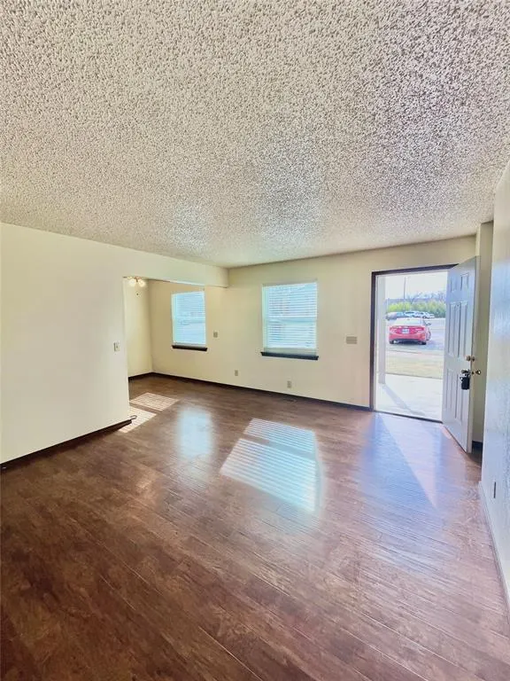 Photo 5 — 309 Falcon Court 1, Norman, OK 73069