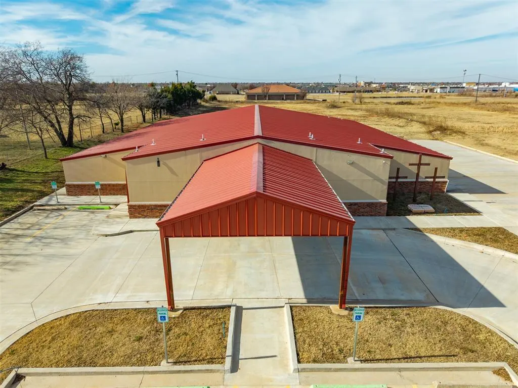 Front exterior — 8017 S Santa Fe Avenue, Oklahoma City, OK 73139
