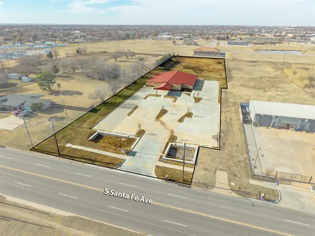Photo 3 — 8017 S Santa Fe Avenue, Oklahoma City, OK 73139