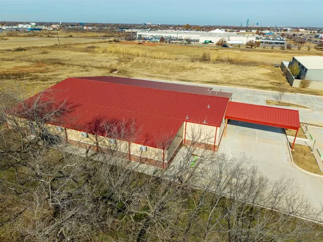 Photo 7 — 8017 S Santa Fe Avenue, Oklahoma City, OK 73139