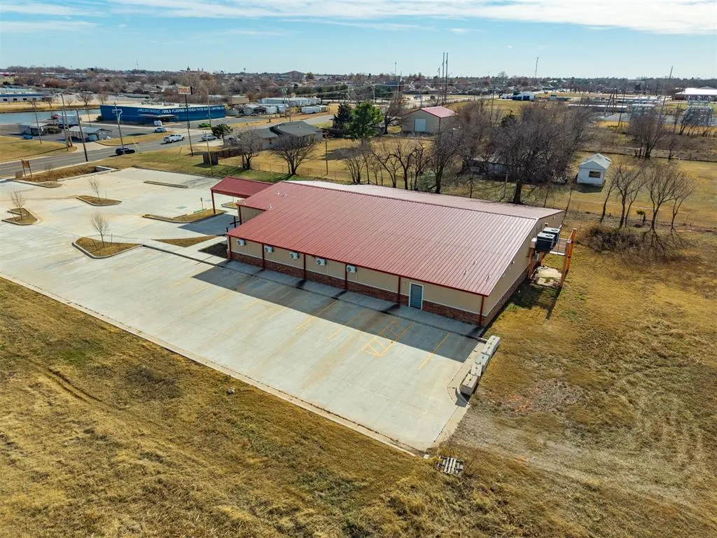 Photo 11 — 8017 S Santa Fe Avenue, Oklahoma City, OK 73139