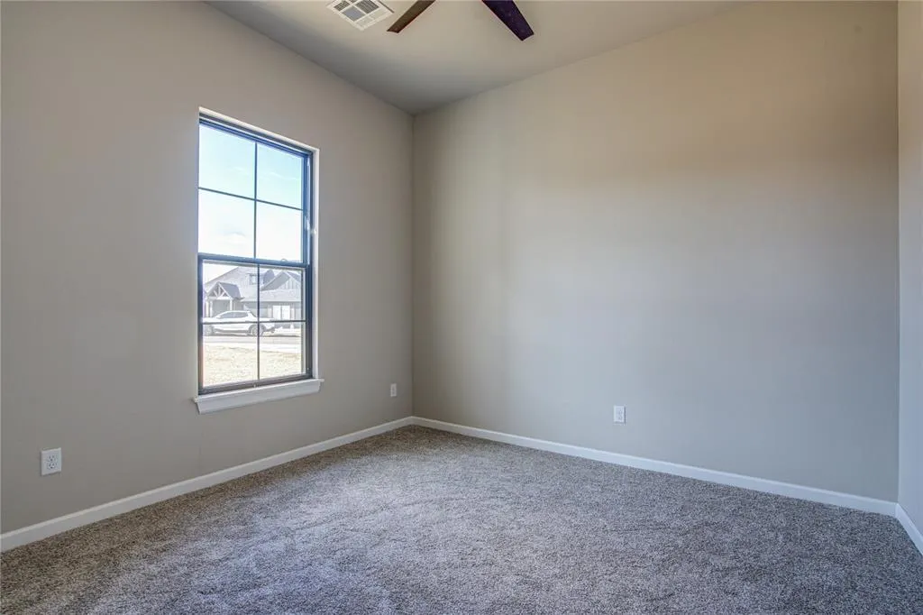 Photo 16 — 1050 Colonial Avenue, Tuttle, OK 73089