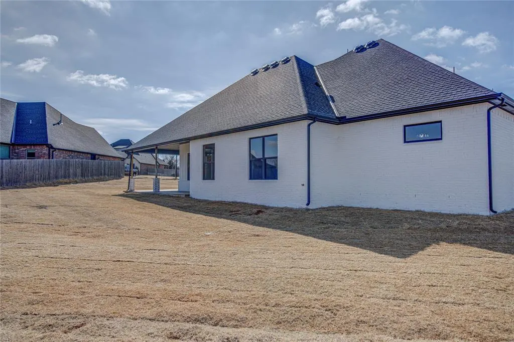 Photo 26 — 1050 Colonial Avenue, Tuttle, OK 73089
