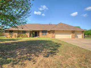 Sold home at 1925 Kyle Drive