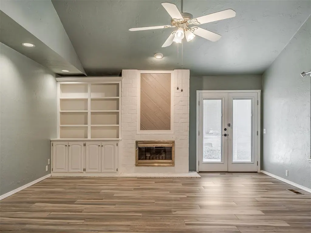 Photo 5 — 9923 Hefner Village Place, Oklahoma City, OK 73162