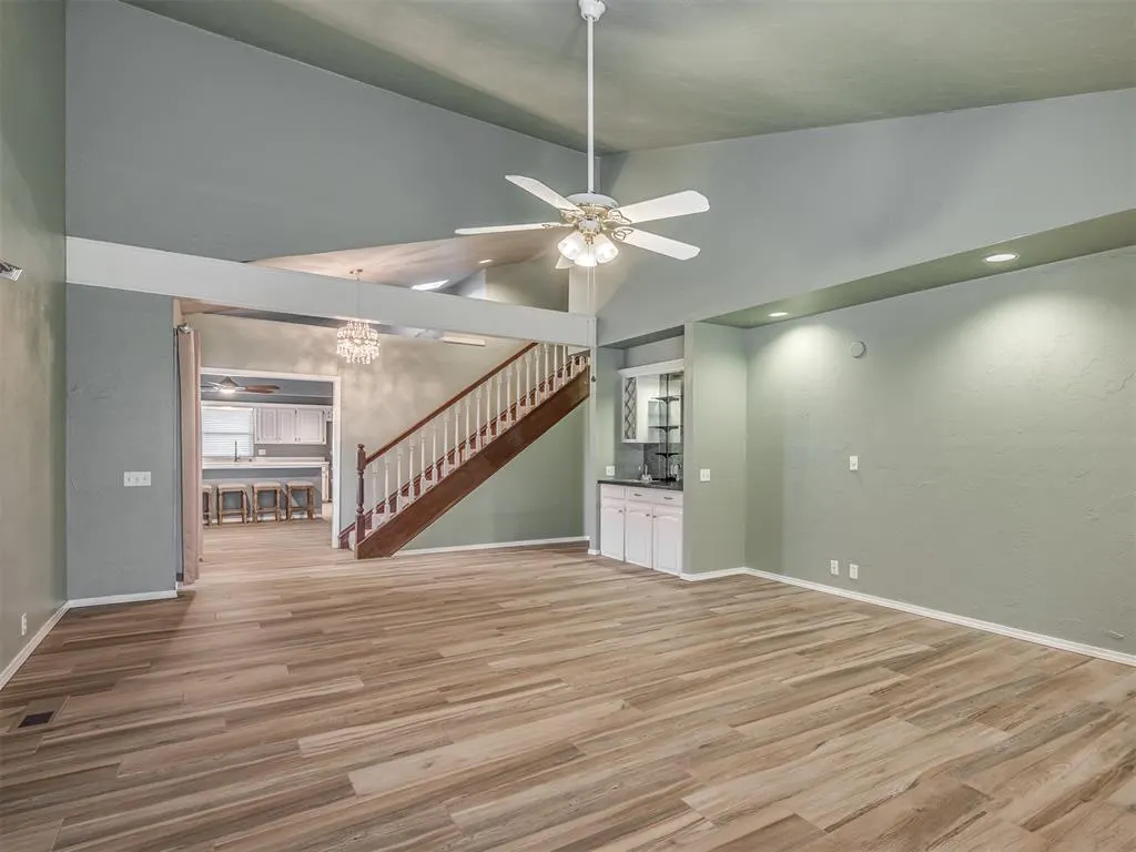 Photo 7 — 9923 Hefner Village Place, Oklahoma City, OK 73162