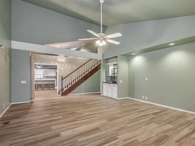 Photo 7 — 9923 Hefner Village Place, Oklahoma City, OK 73162