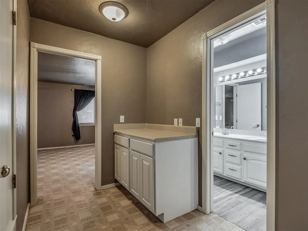 Photo 32 — 9923 Hefner Village Place, Oklahoma City, OK 73162