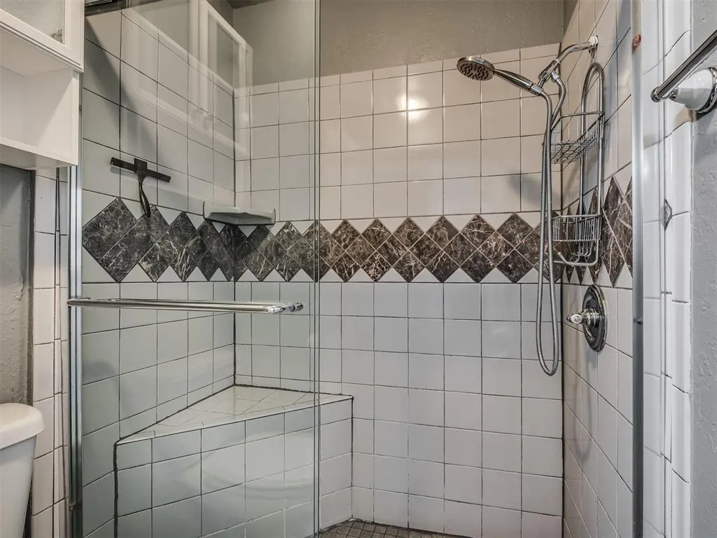 Photo 33 — 9923 Hefner Village Place, Oklahoma City, OK 73162