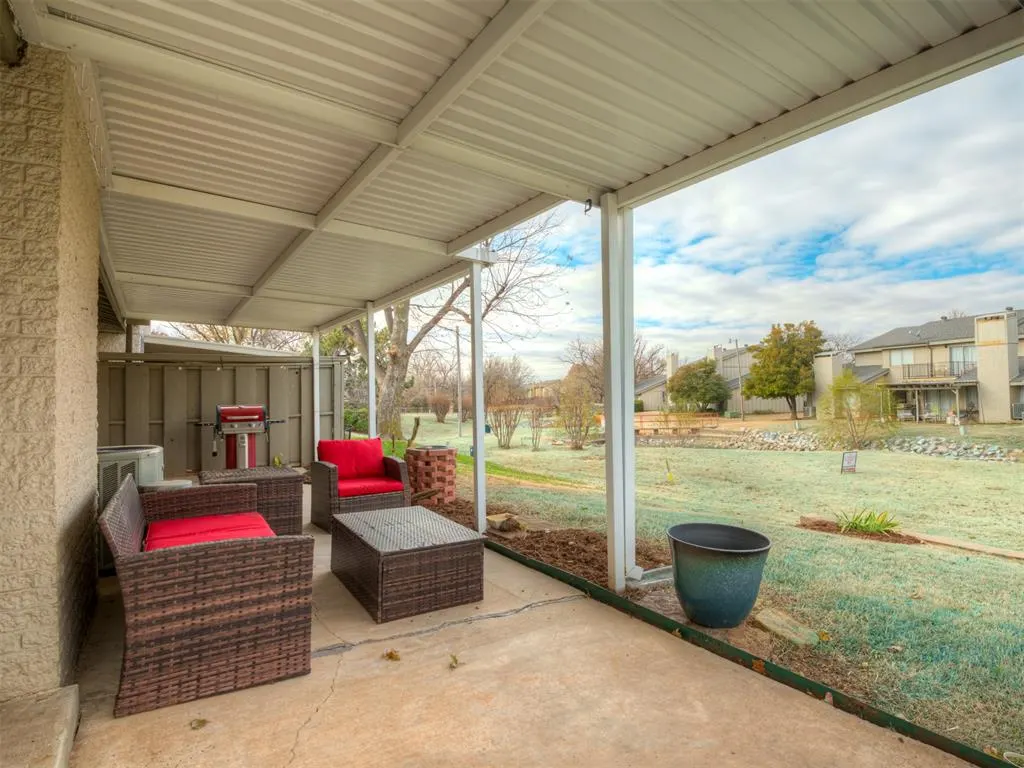 Photo 42 — 9923 Hefner Village Place, Oklahoma City, OK 73162