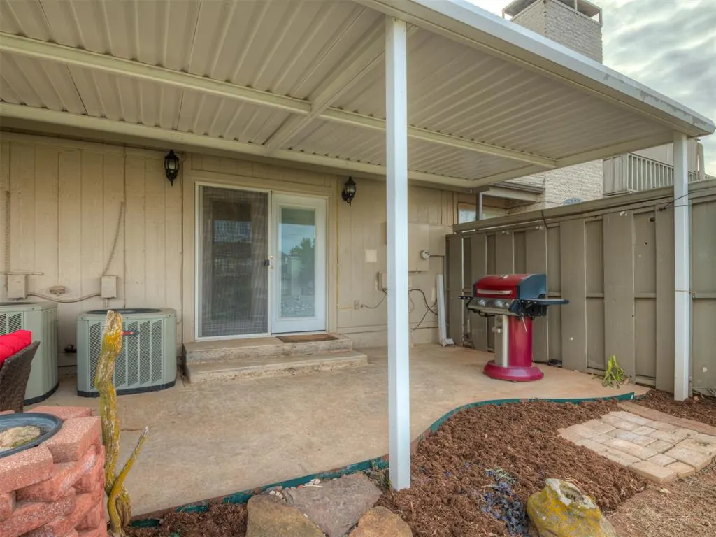 Photo 43 — 9923 Hefner Village Place, Oklahoma City, OK 73162