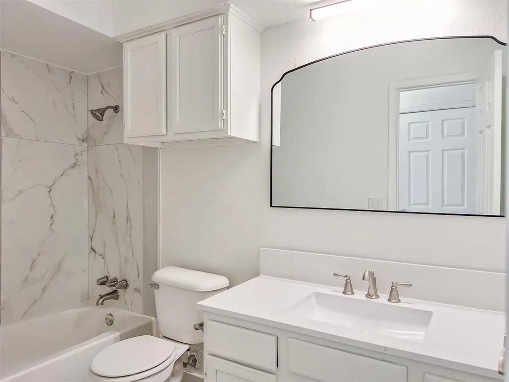 Photo 13 — 100 Hudson Place, Oklahoma City, OK 73110