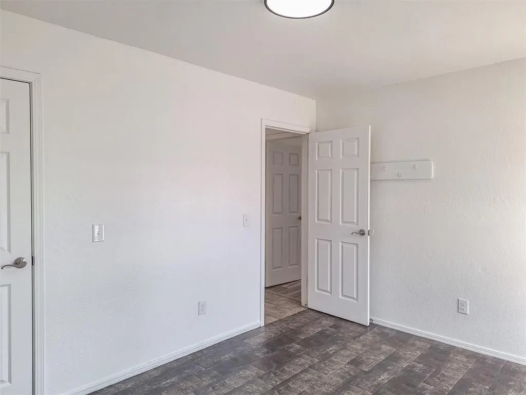 Photo 16 — 100 Hudson Place, Oklahoma City, OK 73110