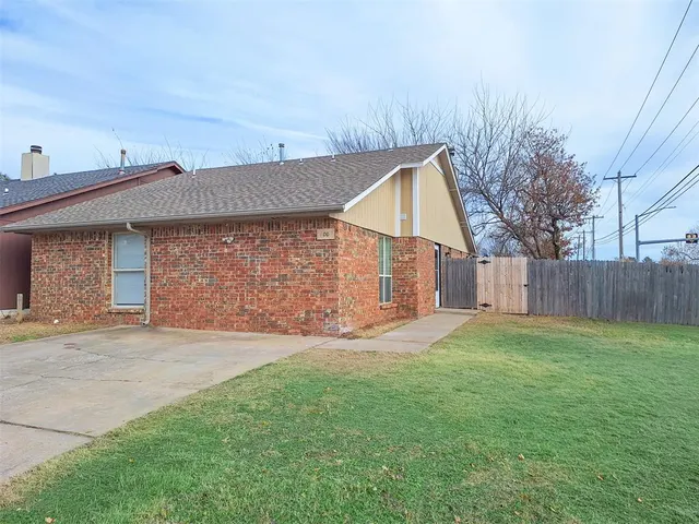 Front exterior — 100 Hudson Place, Oklahoma City, OK 73110
