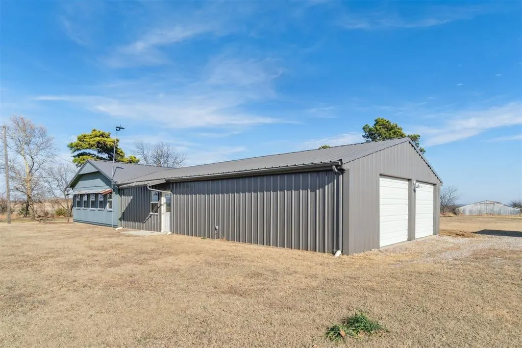 Photo 2 — 24411 N County Road 3210 Road, Elmore City, OK 73433