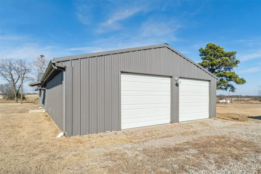Photo 33 — 24411 N County Road 3210 Road, Elmore City, OK 73433