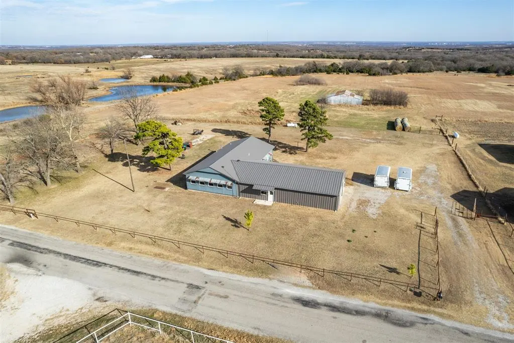 Photo 36 — 24411 N County Road 3210 Road, Elmore City, OK 73433