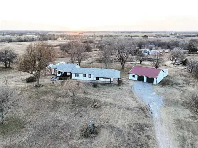 Photo 5 — 1112 County Street 2910, Tuttle, OK 73089