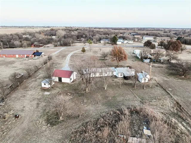 Photo 6 — 1112 County Street 2910, Tuttle, OK 73089