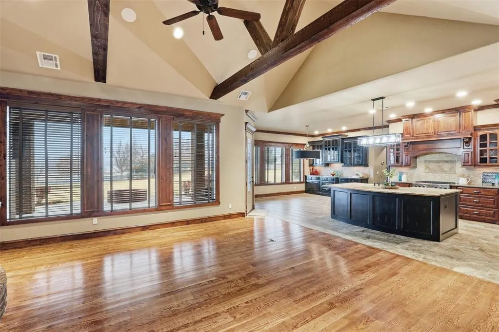 Photo 5 — 22087 Black Walnut Circle, Edmond, OK 73012