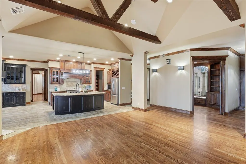 Photo 6 — 22087 Black Walnut Circle, Edmond, OK 73012