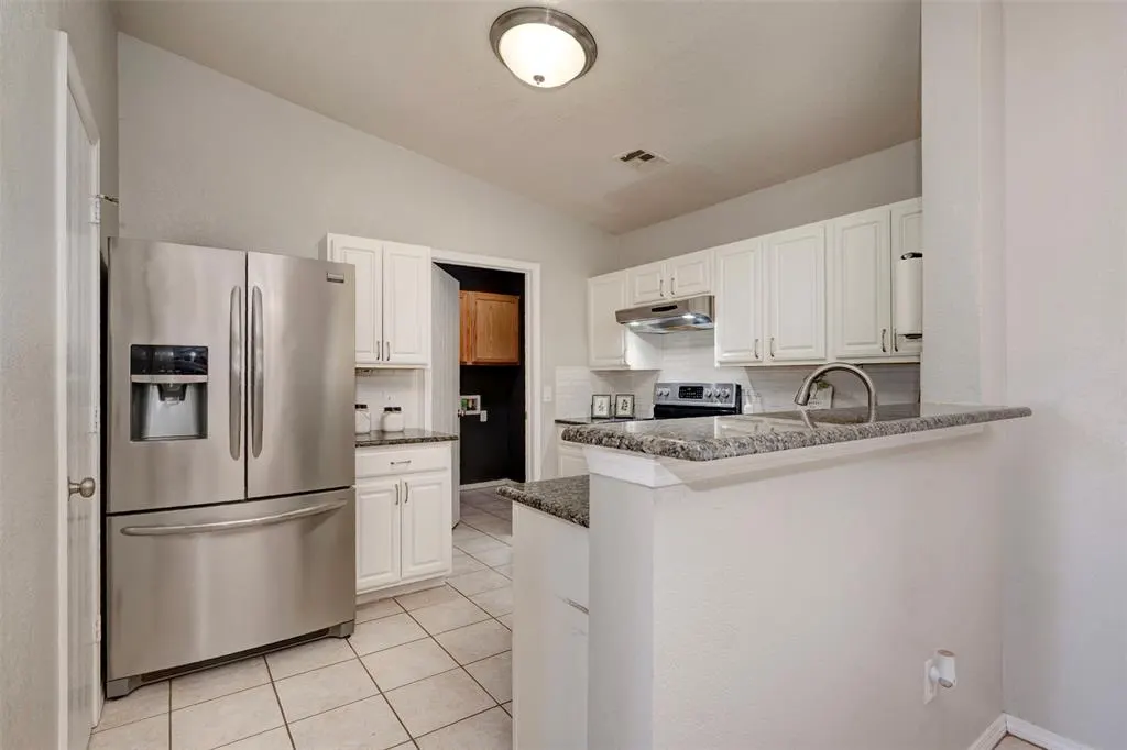 Photo 11 — 9244 Snowberry Drive, Oklahoma City, OK 73165