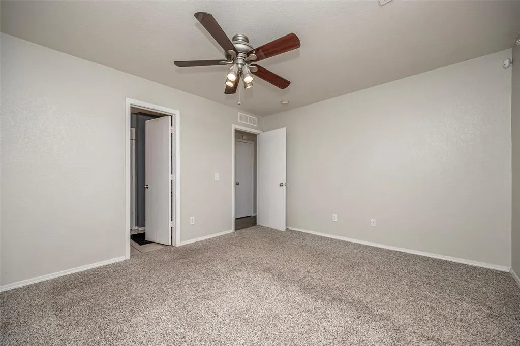 Photo 32 — 9244 Snowberry Drive, Oklahoma City, OK 73165