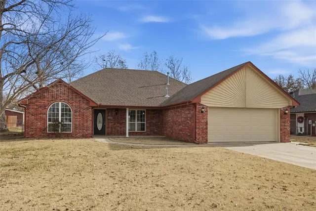 Photo 2 — 1115 N 3rd Avenue, Stroud, OK 74079