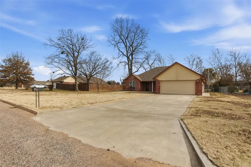 Photo 4 — 1115 N 3rd Avenue, Stroud, OK 74079