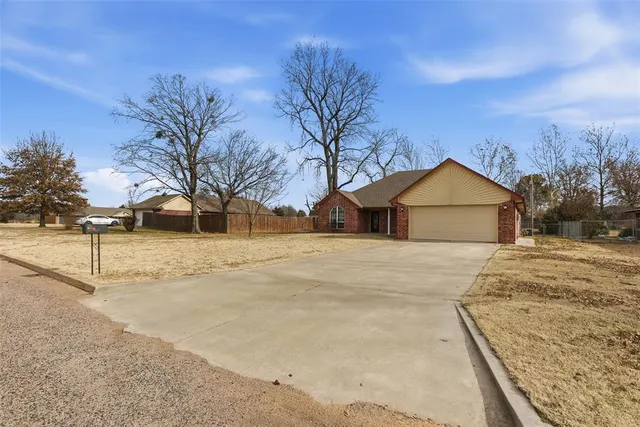 Photo 4 — 1115 N 3rd Avenue, Stroud, OK 74079
