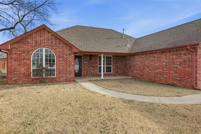 Photo 5 — 1115 N 3rd Avenue, Stroud, OK 74079