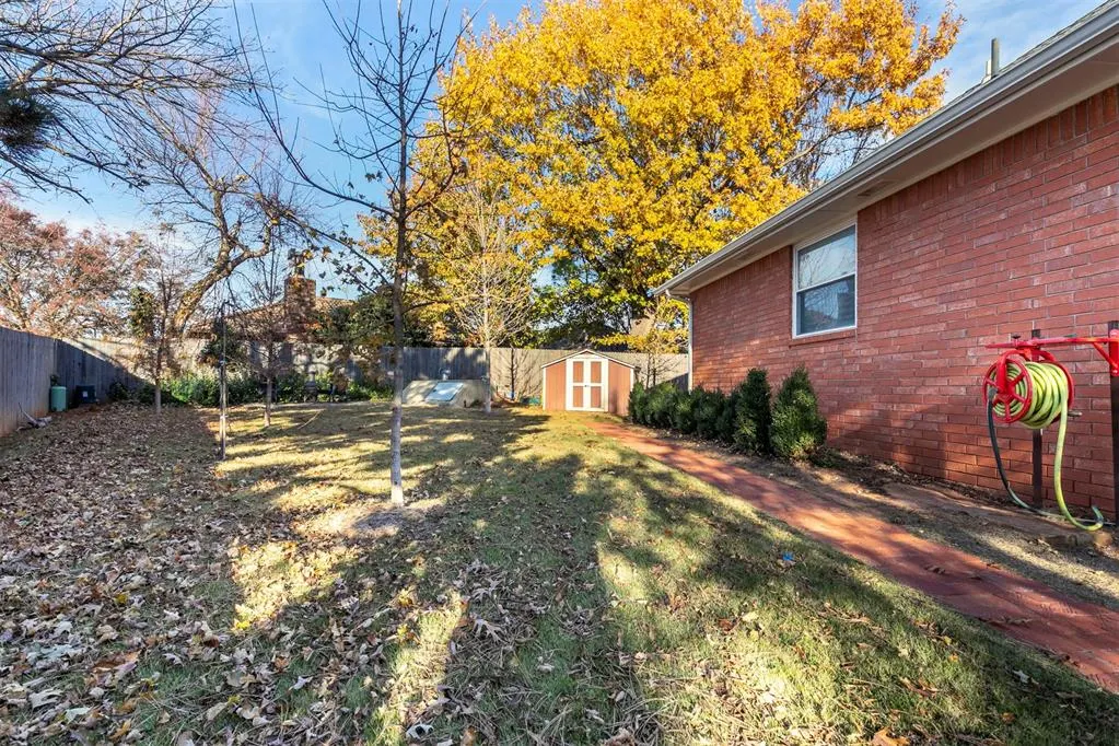 Photo 9 — 4437 Alturas Court, Oklahoma City, OK 73120