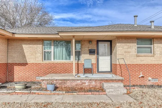 Photo 4 — 1203 Barbour Street, Norman, OK 73069