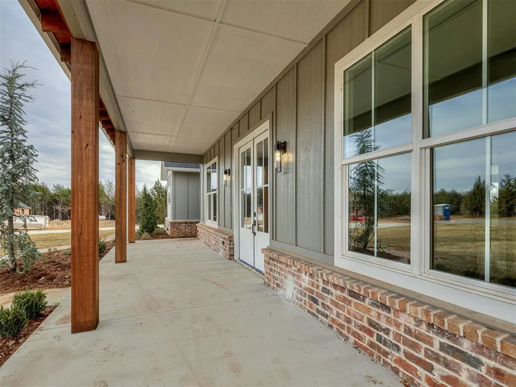 Photo 5 — 21246 Reserve Circle, Harrah, OK 73045