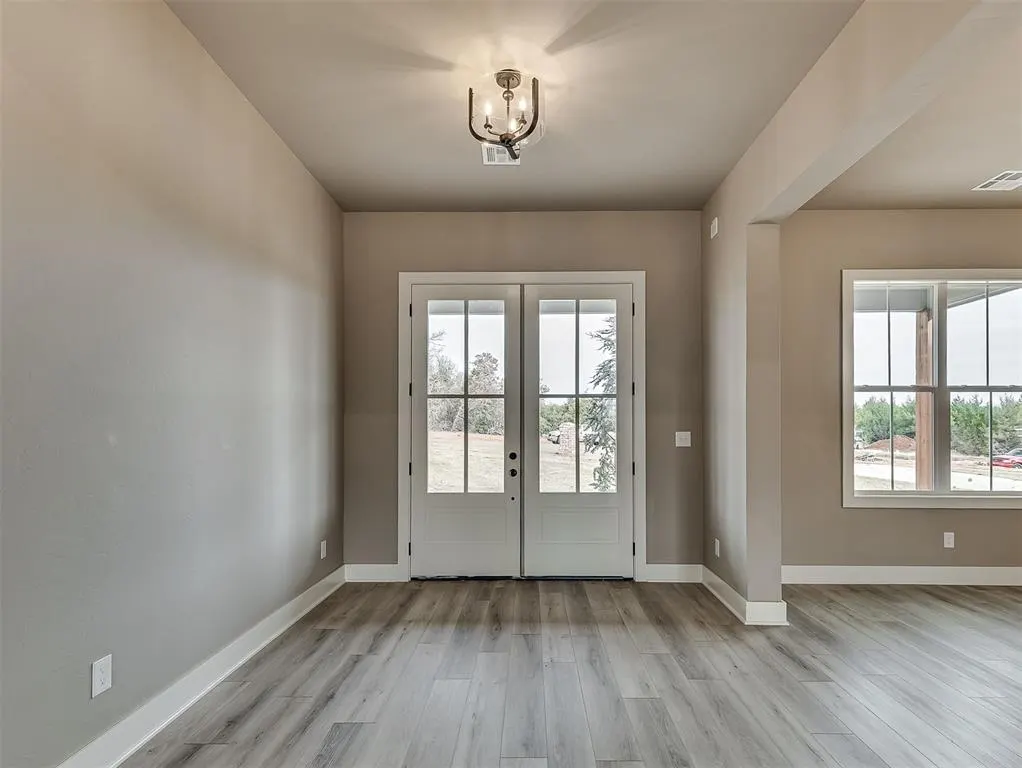 Photo 7 — 21246 Reserve Circle, Harrah, OK 73045
