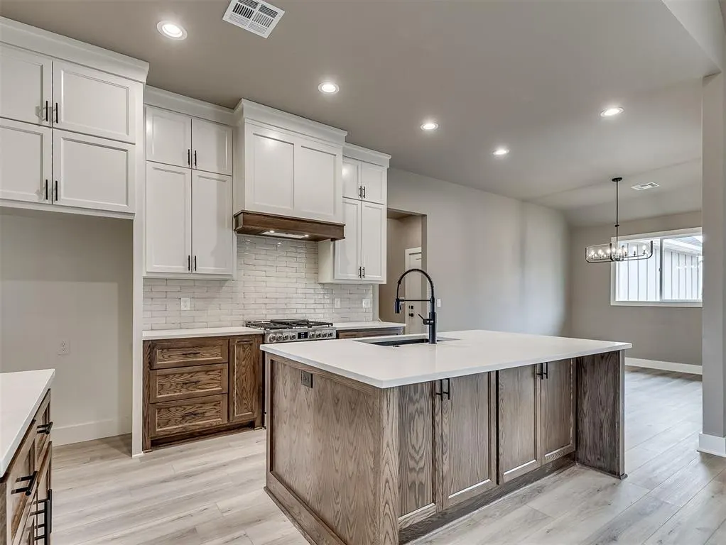 Photo 14 — 21246 Reserve Circle, Harrah, OK 73045