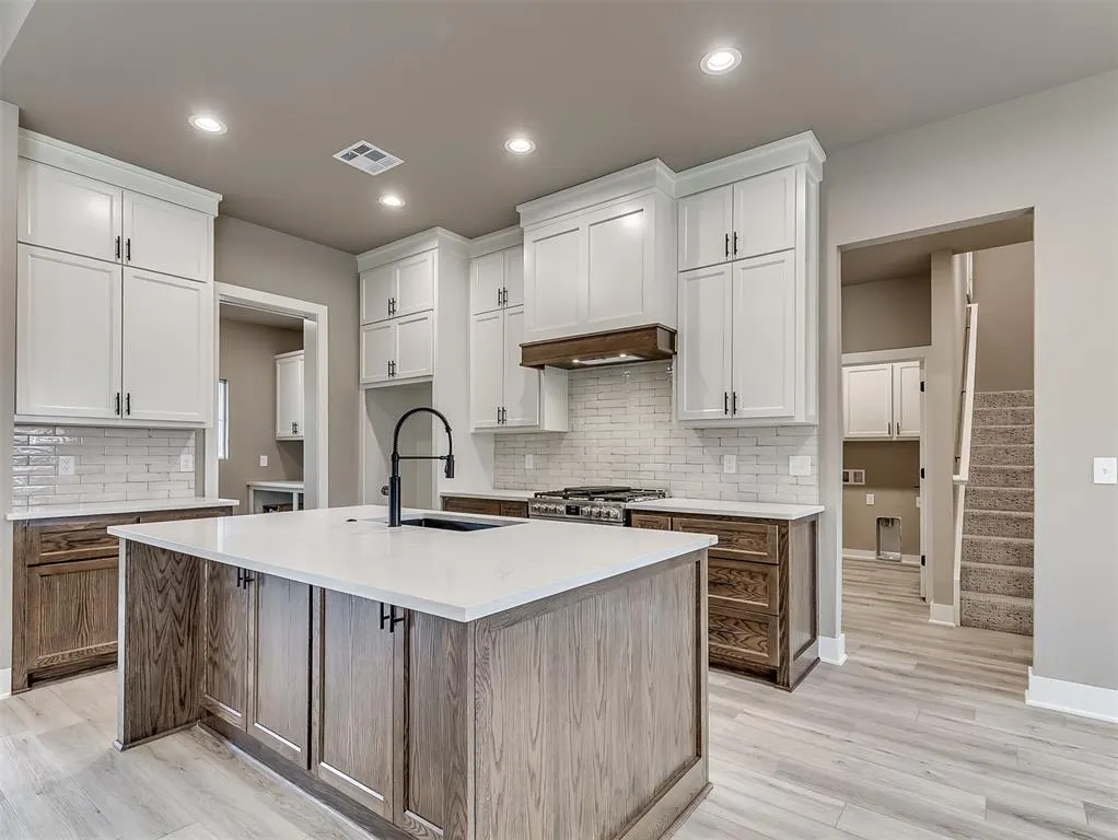 Photo 16 — 21246 Reserve Circle, Harrah, OK 73045