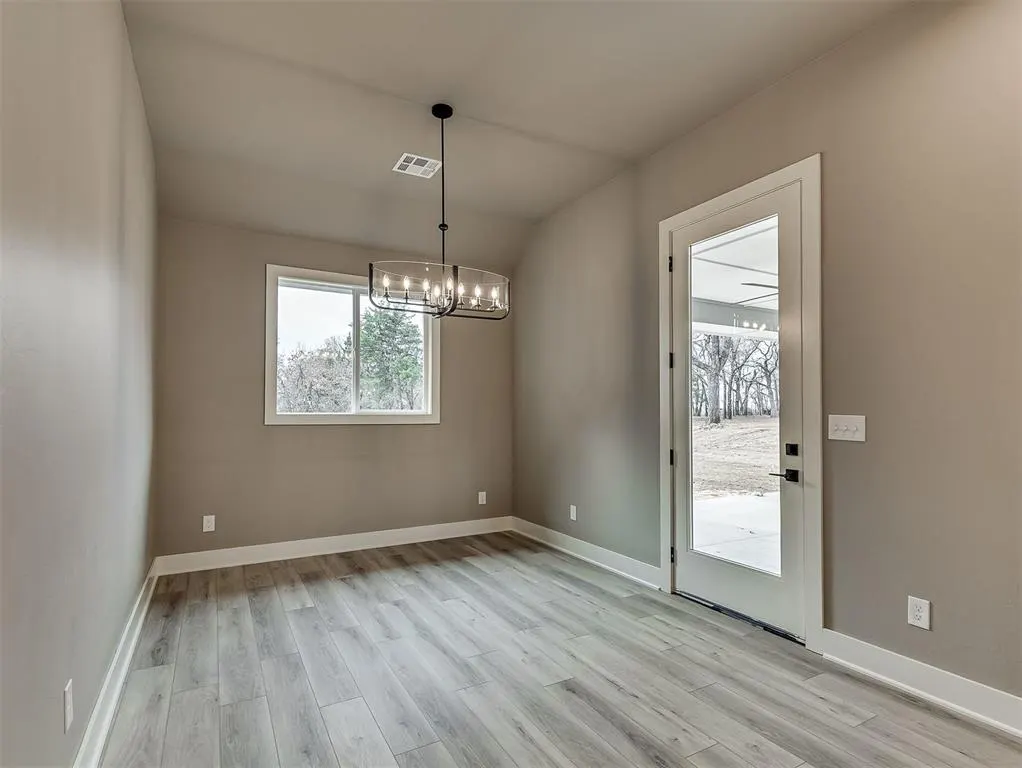 Photo 21 — 21246 Reserve Circle, Harrah, OK 73045