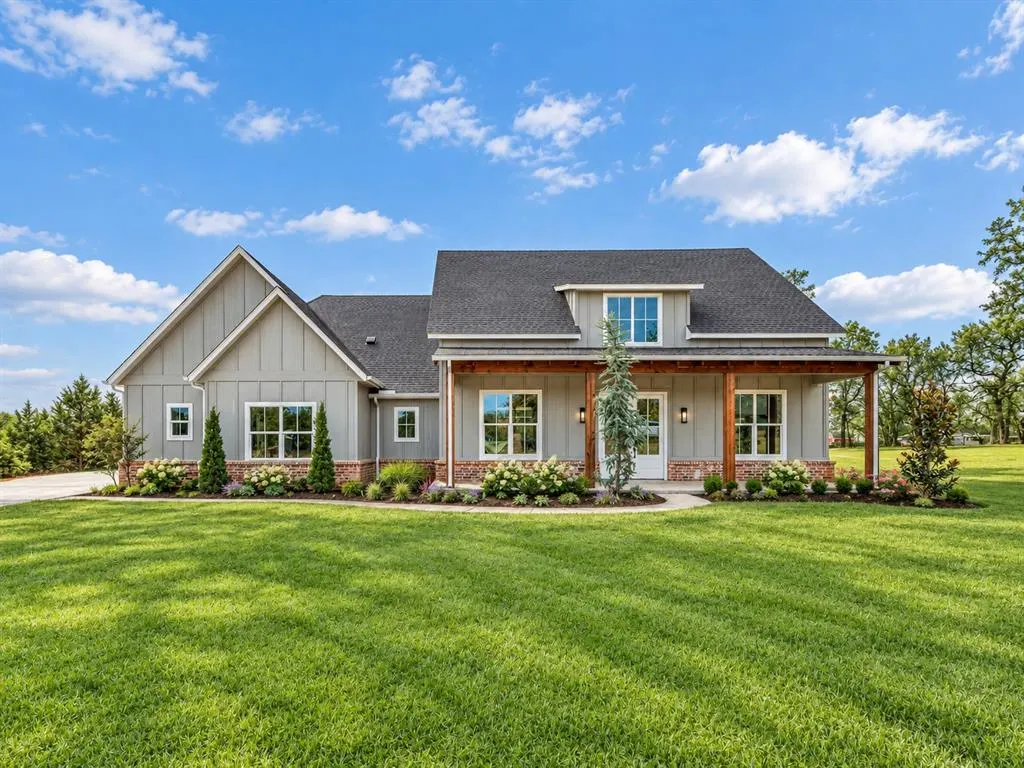 Front exterior — 21246 Reserve Circle, Harrah, OK 73045