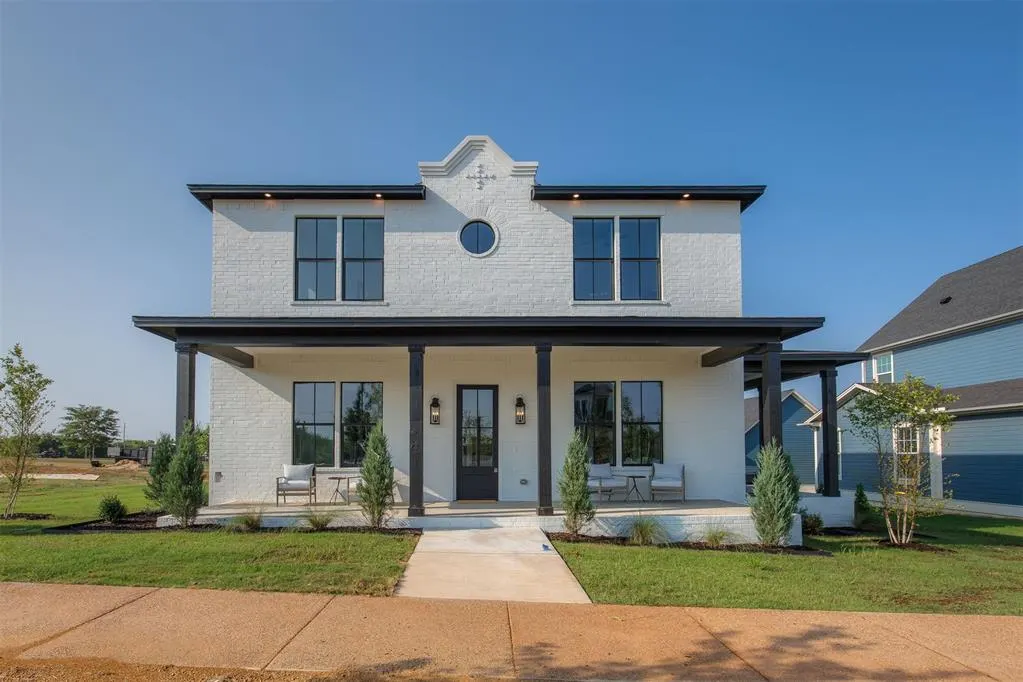Front exterior — 18450 Sweetwater Lane, Norman, OK 73072