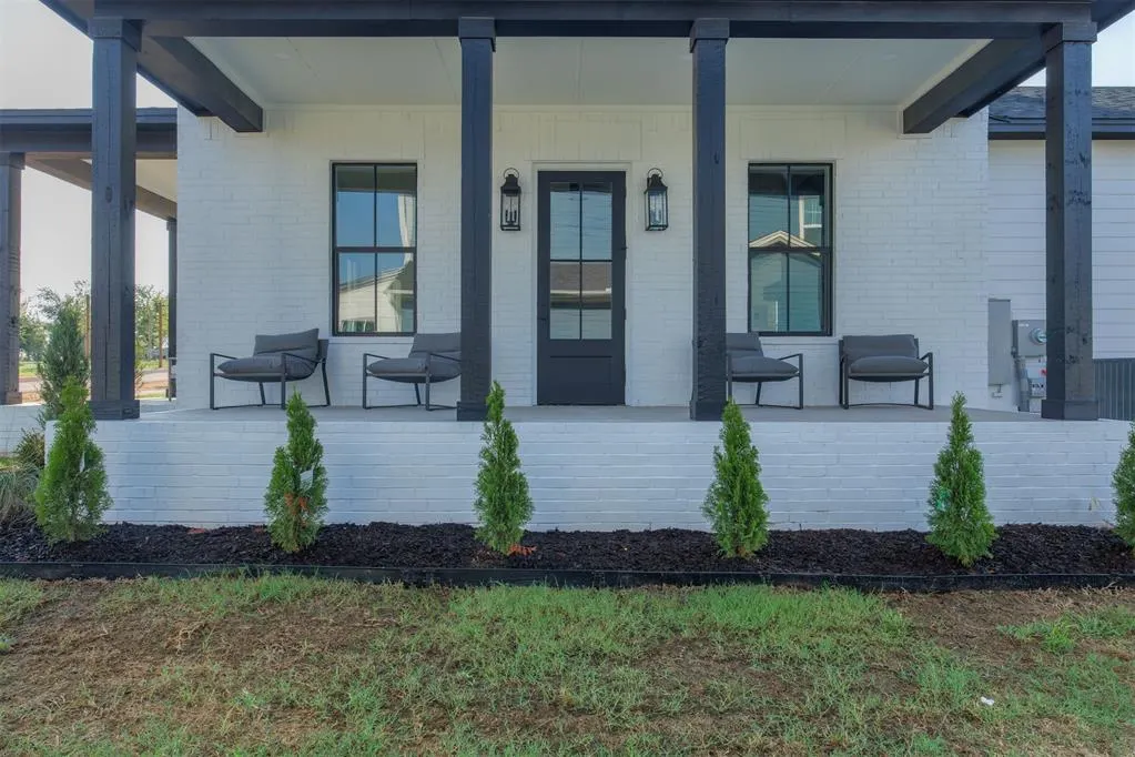 Photo 3 — 18450 Sweetwater Lane, Norman, OK 73072