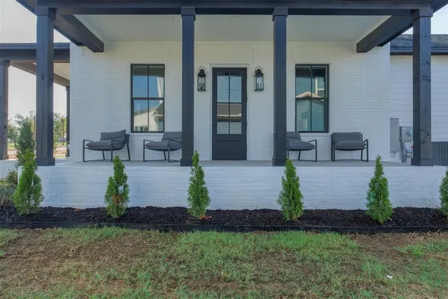 Photo 3 — 18450 Sweetwater Lane, Norman, OK 73072