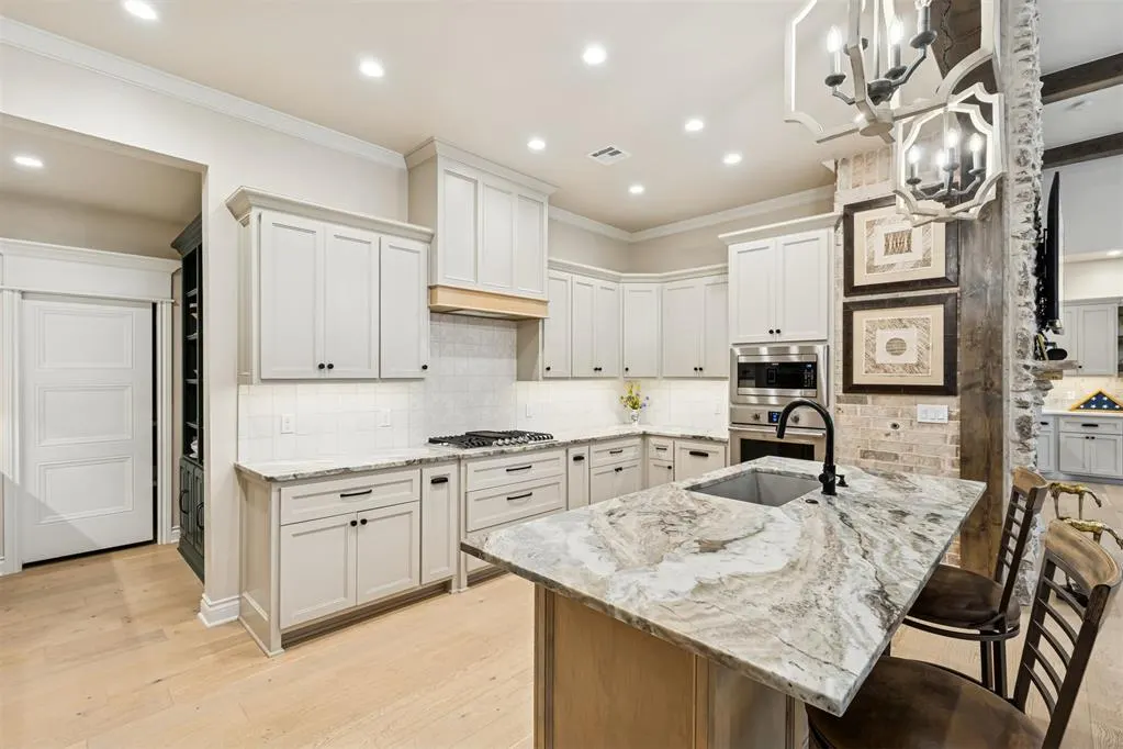Photo 8 — 5541 Cottontail Lane, Edmond, OK 73025