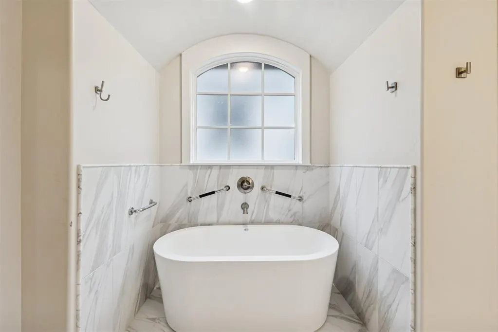 Photo 14 — 5541 Cottontail Lane, Edmond, OK 73025