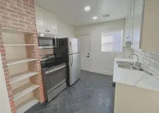 Sold home at 2542 NW 21st Street