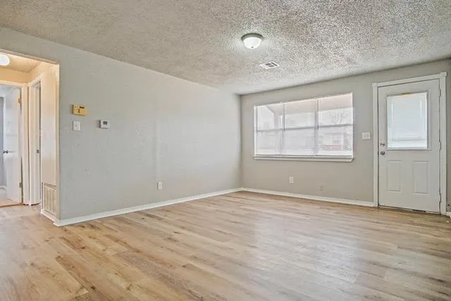 Photo 3 — 1165 SE 19th Street, Oklahoma City, OK 73129