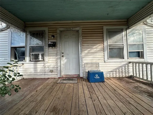 Photo 2 — 927 N Hobson Avenue, Shawnee, OK 74801