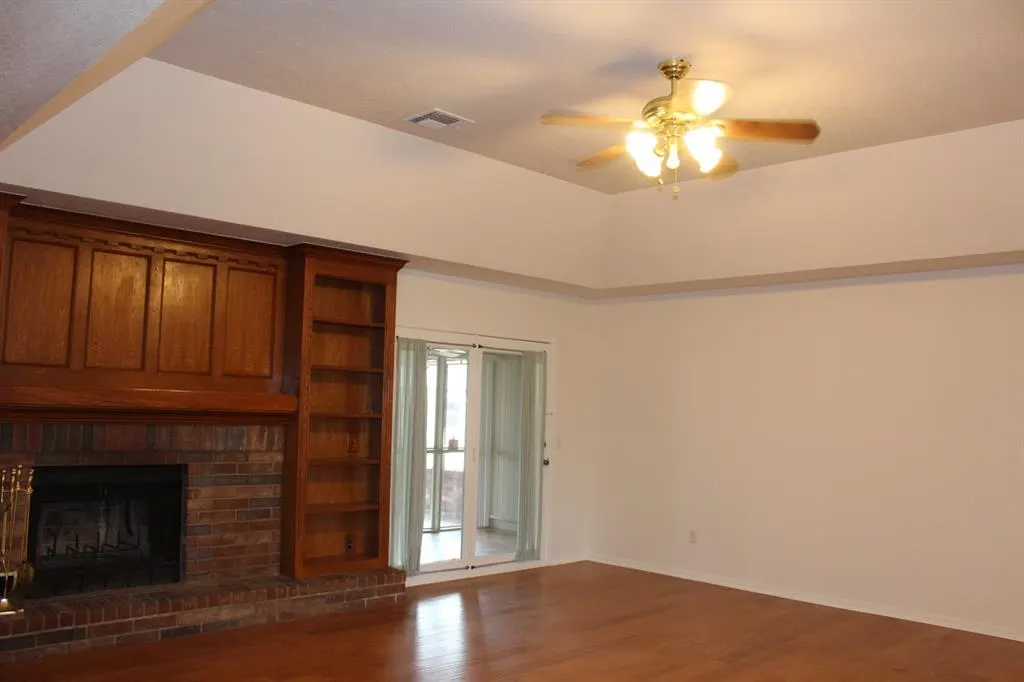 Photo 4 — 10601 Songbird Lane, Midwest City, OK 73130